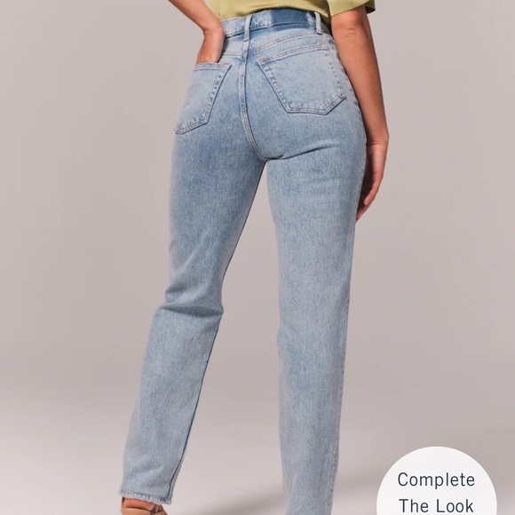 Abercrombie & Fitch Curve Love Ultra High Rise 90s Straight Jean - Picture 2 of 7